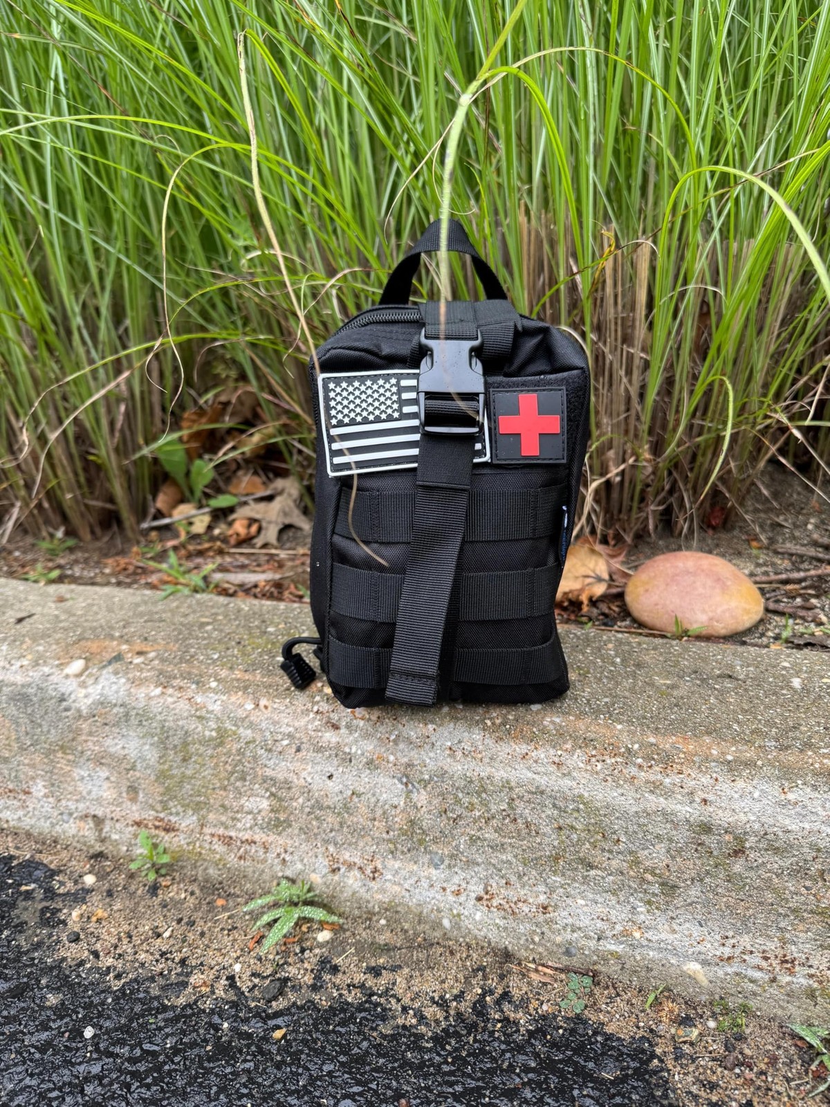 Tacright Trauma Survival Kit V2 Compact Waterproof Emergency Kit 82 Pieces