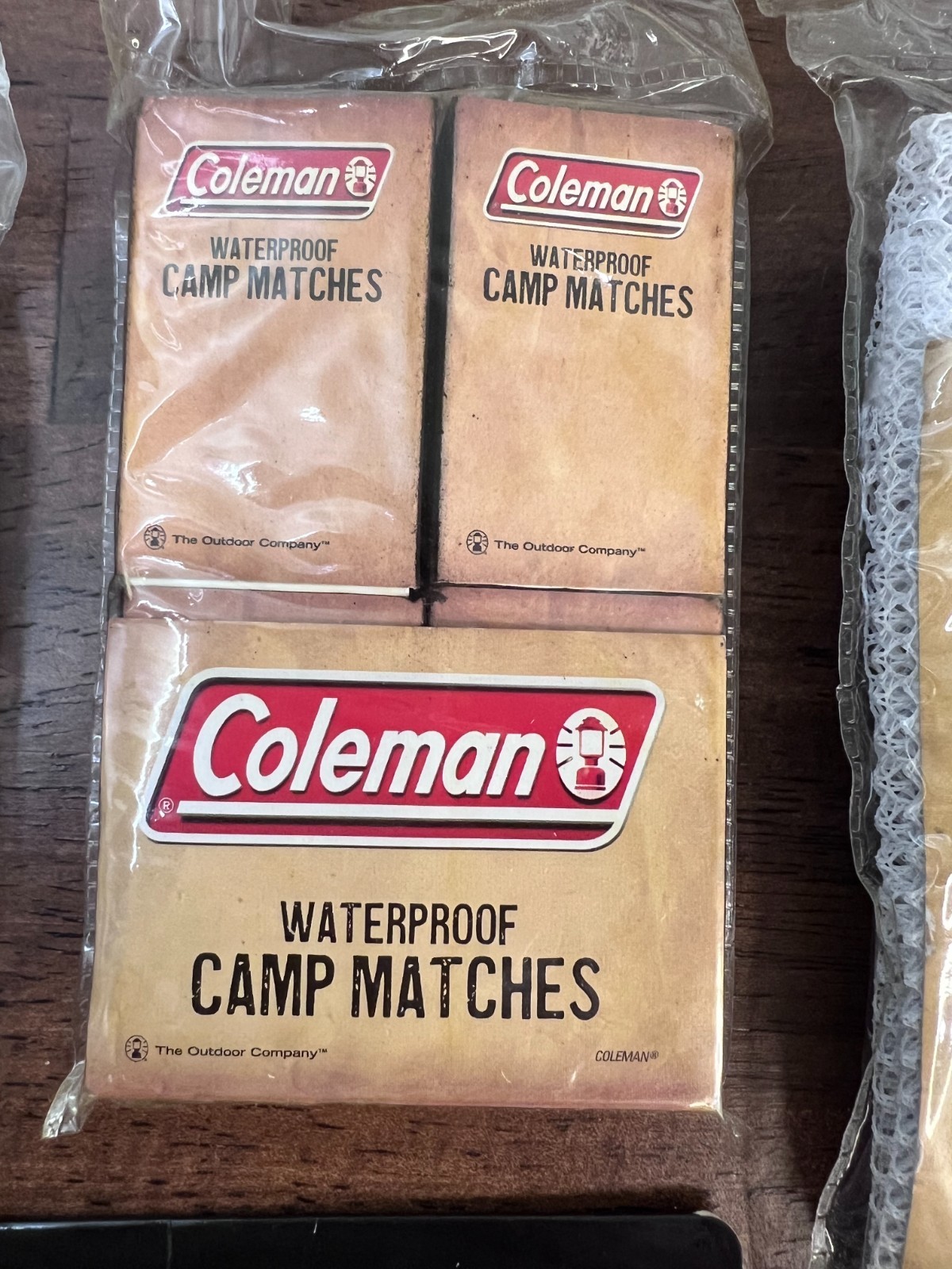 Colman Survival kit Gear Water Proof Matches Paracord