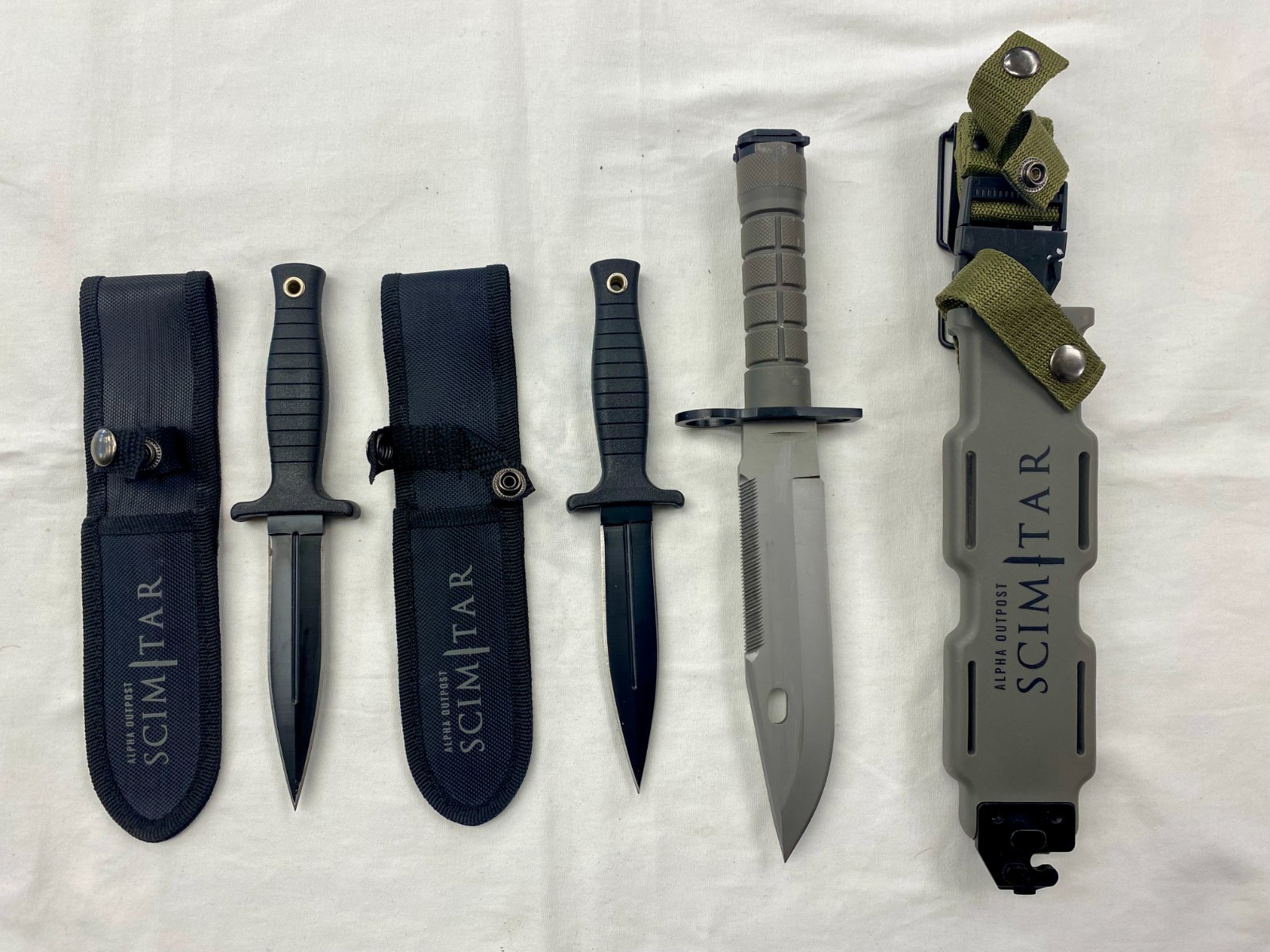 Alpha Outpost Scimitar Amazon Knife Set NIB!!