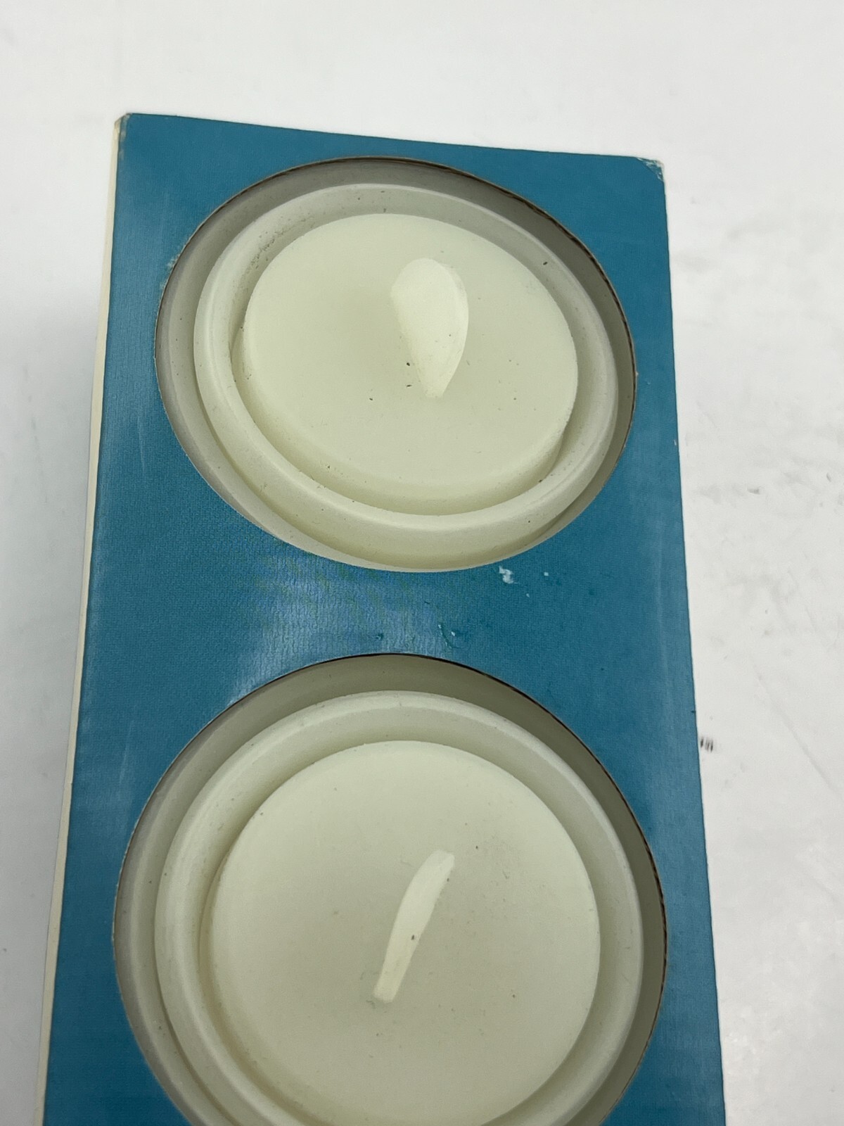 Box of 2 UST Spright 3AA LED Lantern Collapsible Globe 1146752, 57 lumens
