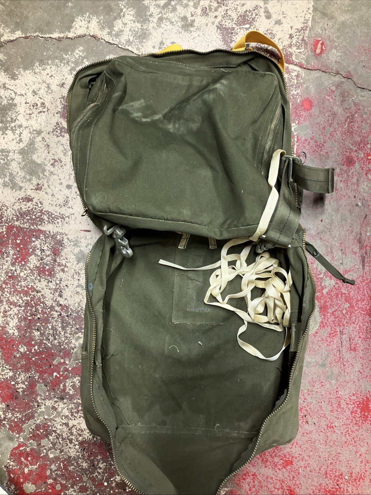 US SURVIVAL KIT OVER WATER PILOT BAG