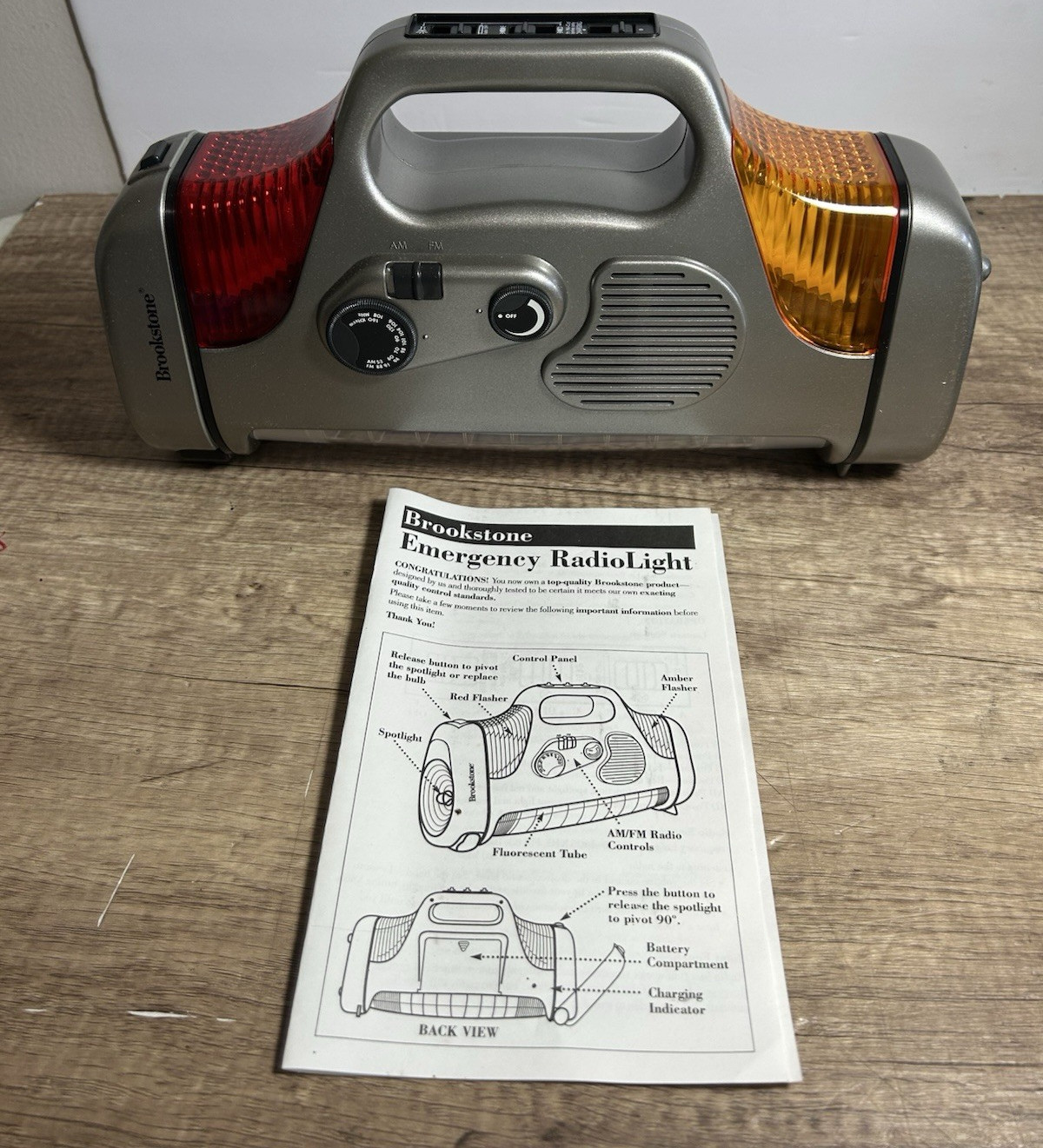 Brookstone Emergency Radio Light Dual Light Battery or Plug In NEW OPEN BOX