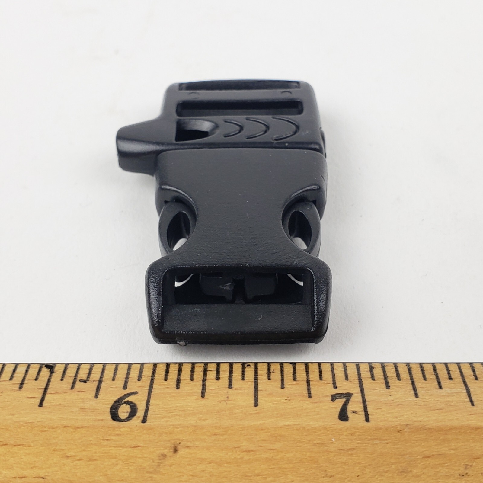 One 3/4″ Plastic Side Release Whistle Buckle Survival Paracord Bracelet