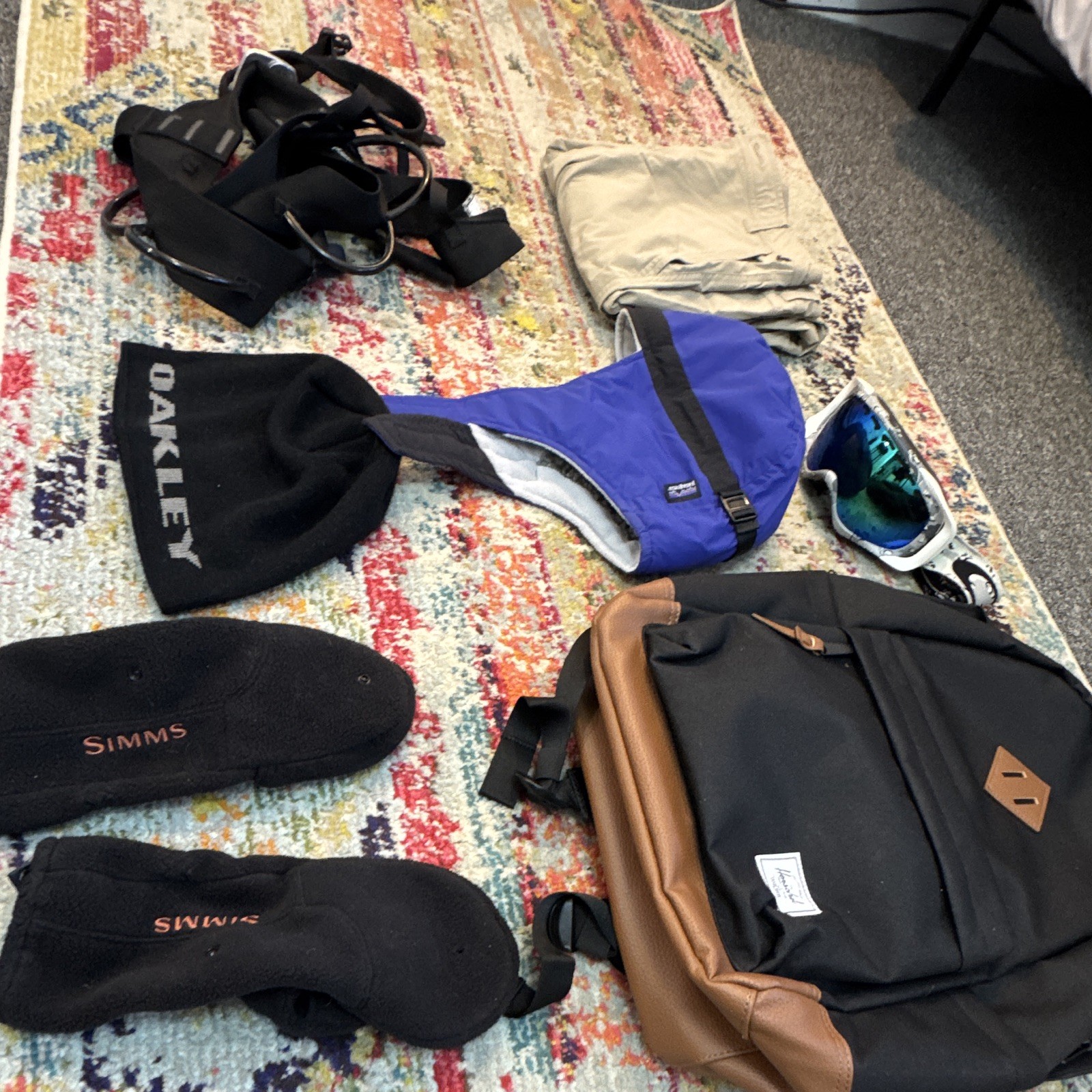 Outdoor Gear Lot Oakley Simms Black Diamond Patagonia Herschel Rei