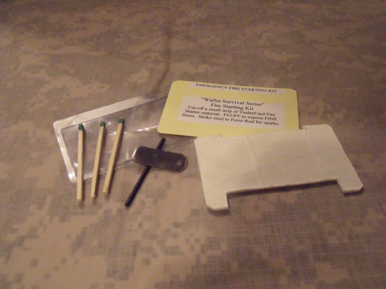 “Wallet Survival Series”: Emergency Fire Starting Kit – Tinder, Ferro, Striker