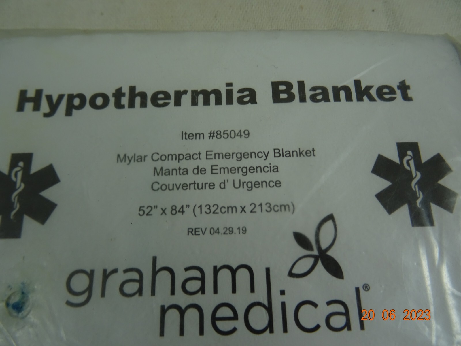 Hypothermia Blanket Mylar NEW 52″ x 84″ (132cm x 213cm)