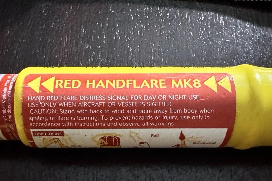 5pc Red safety Flares ultra bright Pyro Mg based -US COAST GAURD SOLAS 74 cert