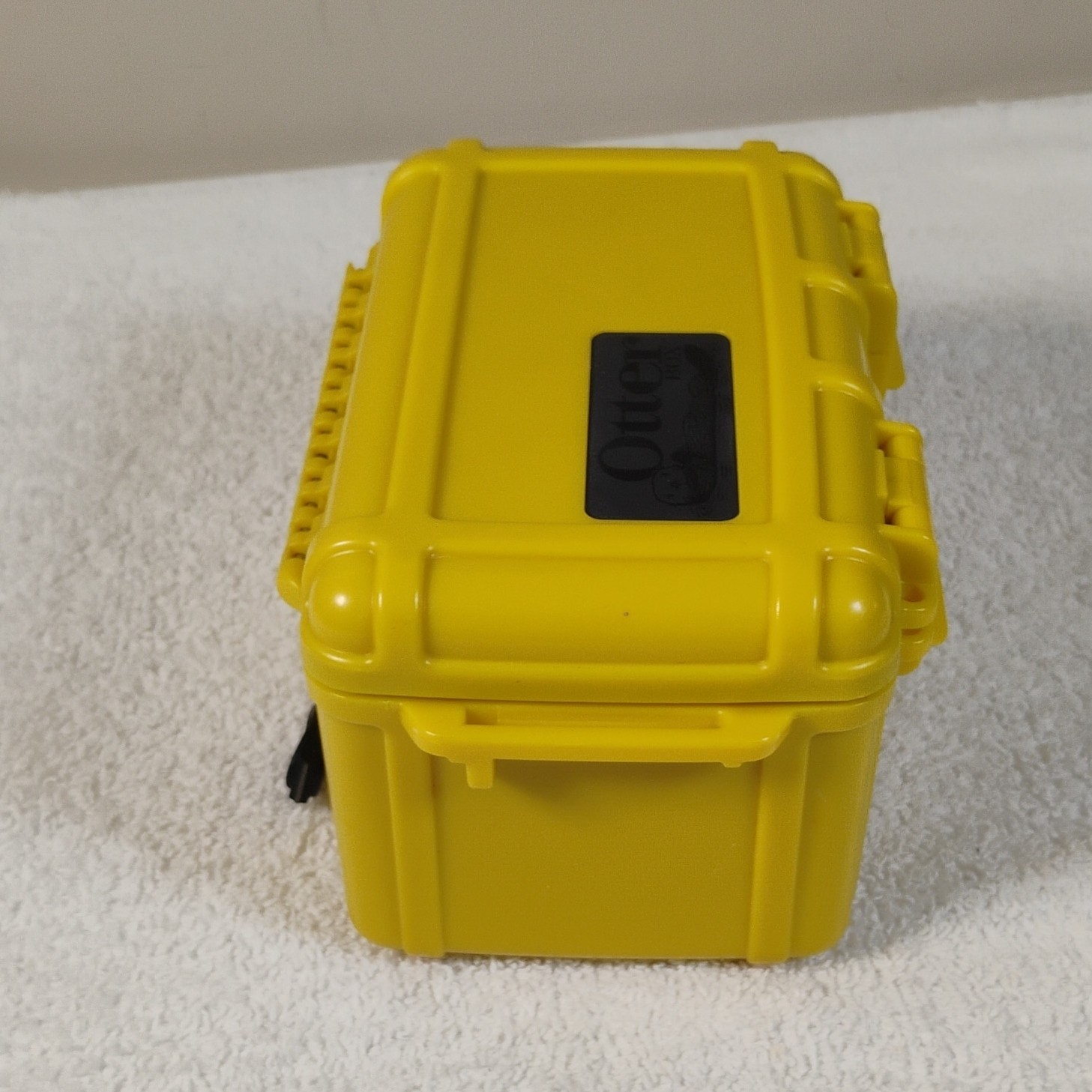 OtterBox 2300 Yellow Waterproof Durable Lockable Portable Survival Case