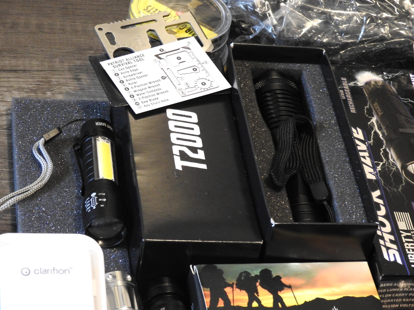 SURVIVAL CAMPING LOT! PRATRIOTS SOLAR POWER CELL-FLASHLIGHTS-SOLAR LANTERN-MORE!