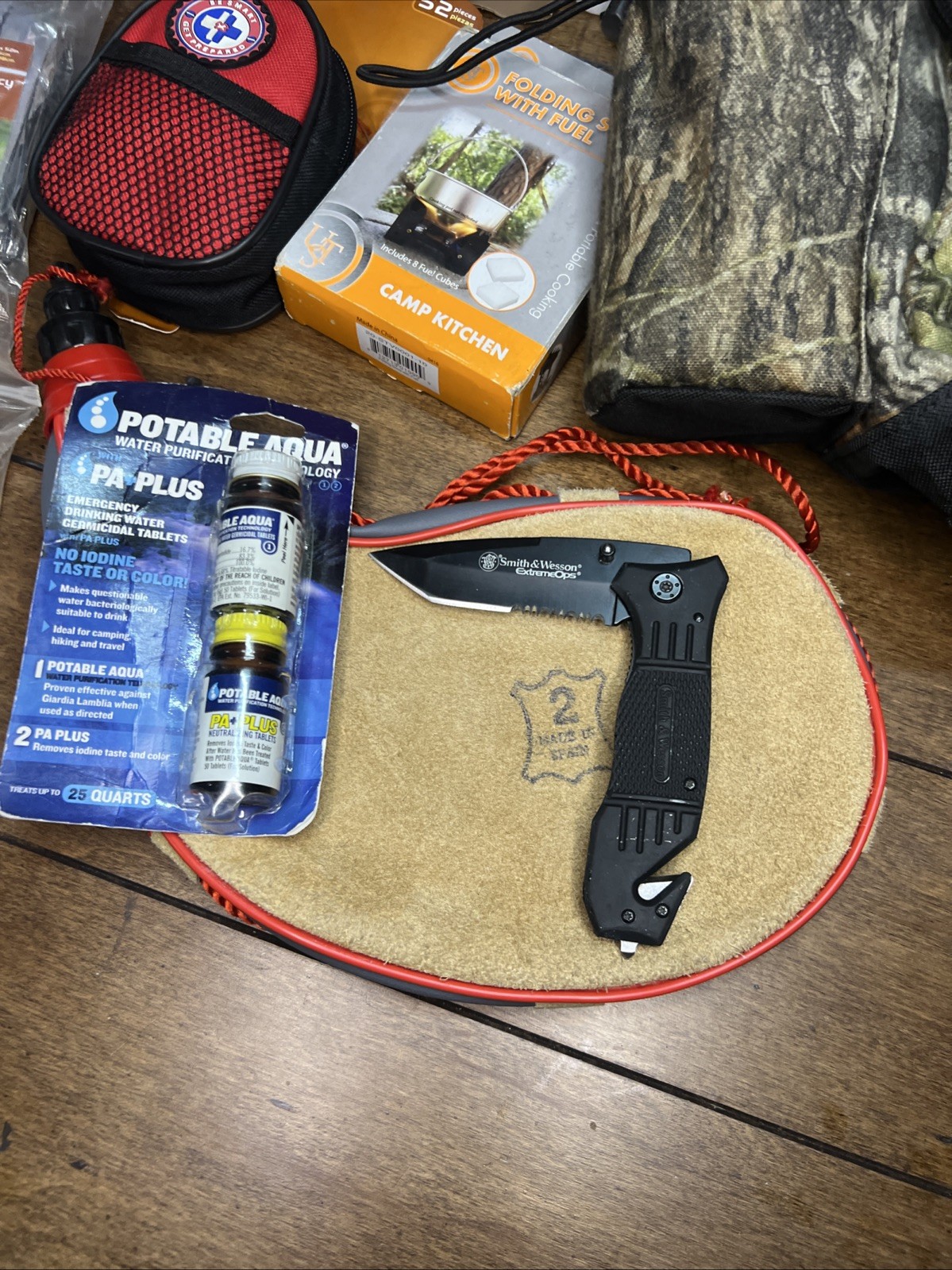 Emergency Survival Kit Camping Disaster EarthQuake Bug-Out Smith Wesson Knife