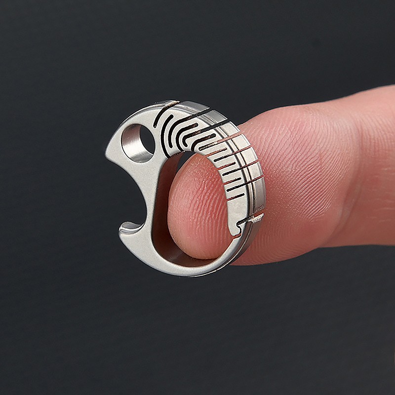 Small Buckle Titanium Alloy Mini Goldfish Clasp Keychain Bottle Opener Tool