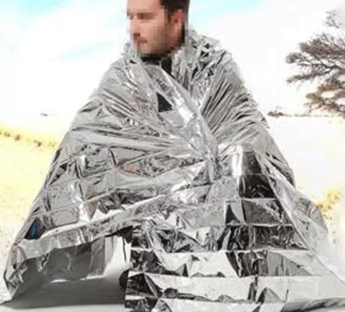Emergency BLANKET Thermal Survival Safety Insulating Mylar Heat 84″ X52″ (Pair)