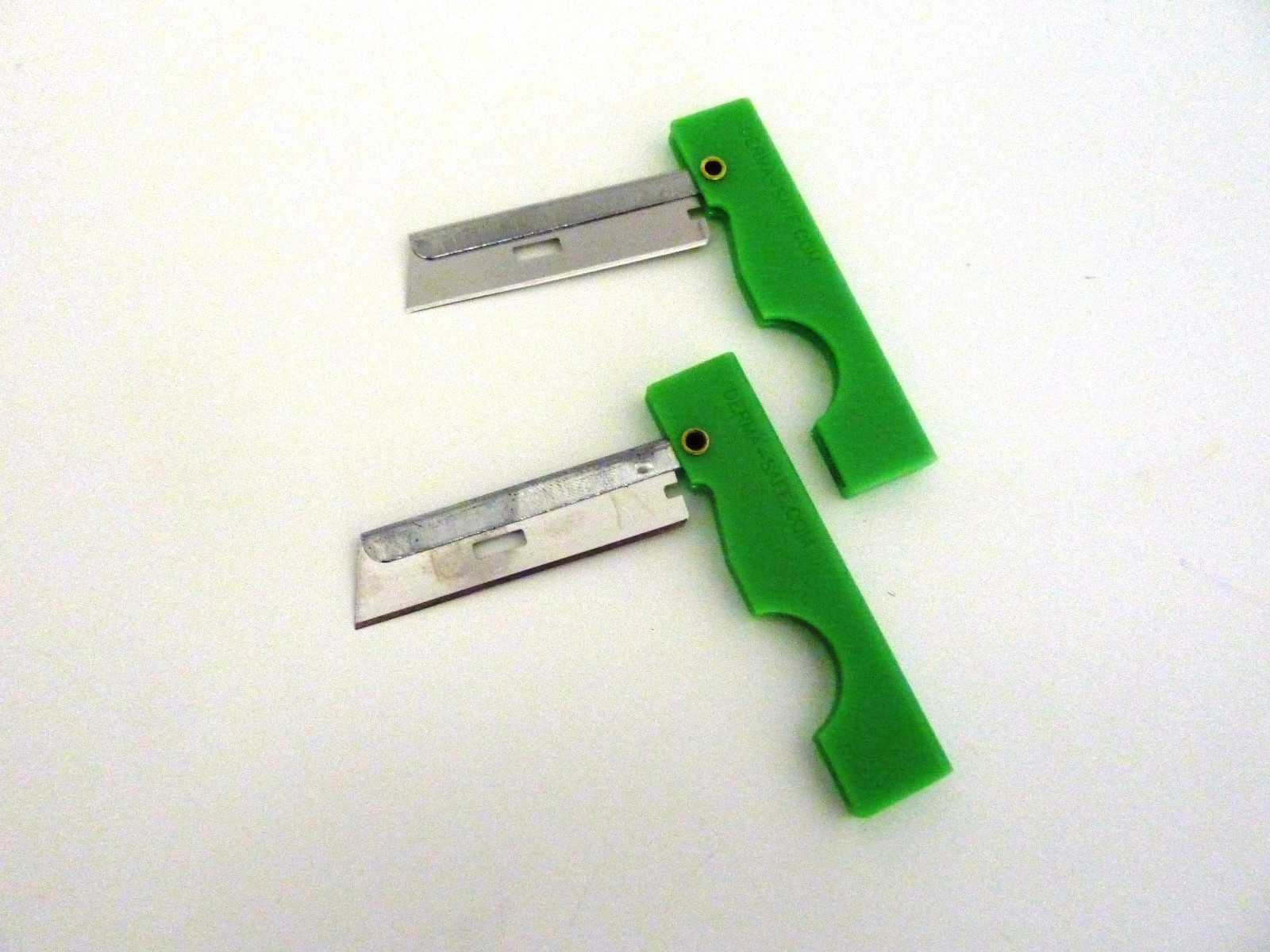 Derma Safe Folding Razor Knife 10 pack Green for SERE Survival Tool Kit Blade