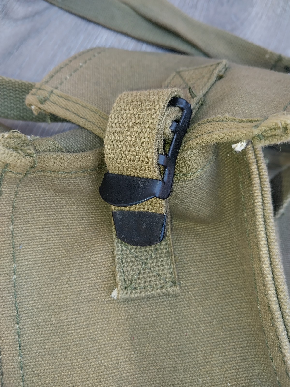 KIT FIRST AID – Olive Drab – Outdoor Jungle Survival Gear – Sun Faded