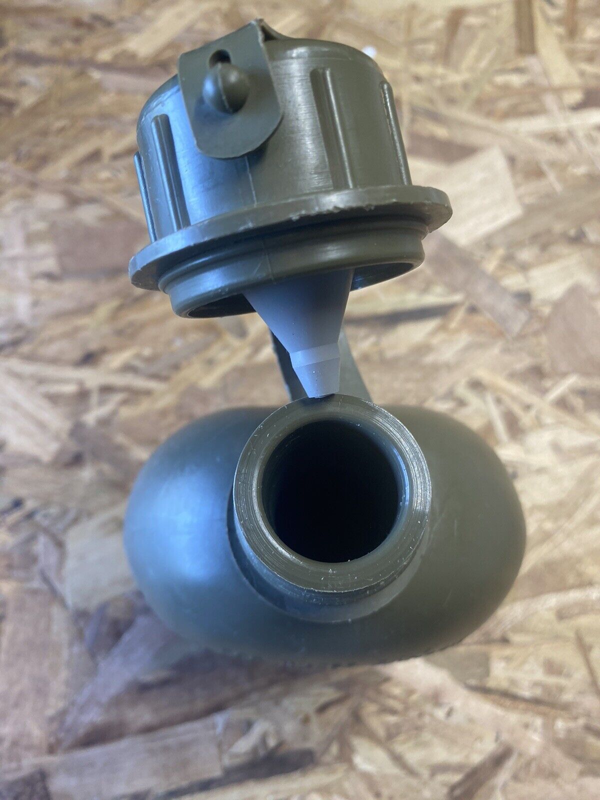 Genuine US Military 1 QT Canteen with OD Green Cover with or without Canteen Cup