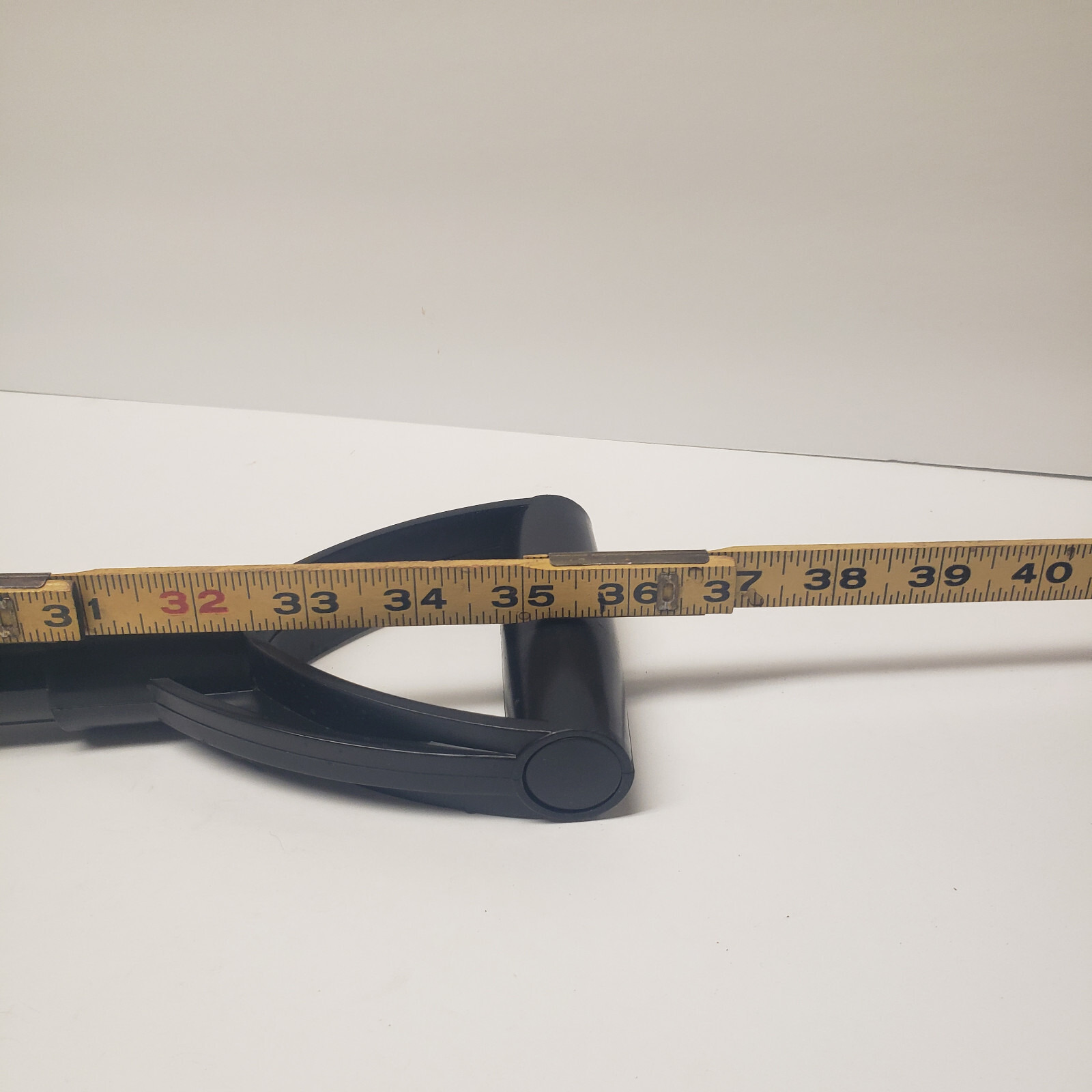 Snow Shovel 36″ Ice Scraper 9.5″ Fleece Glove Auto Emergency Kit