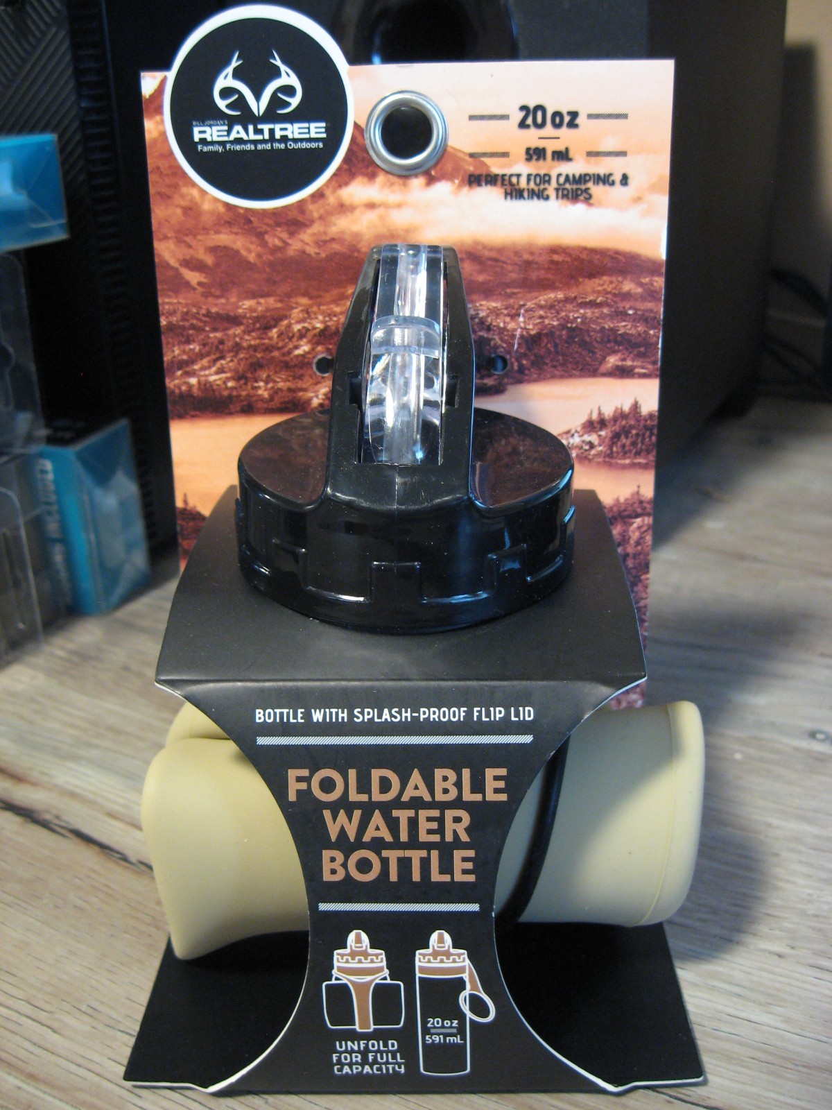 Realtree 20 OZ Foldable Water Bottle – Compact Collapsible Folding Storage Dune
