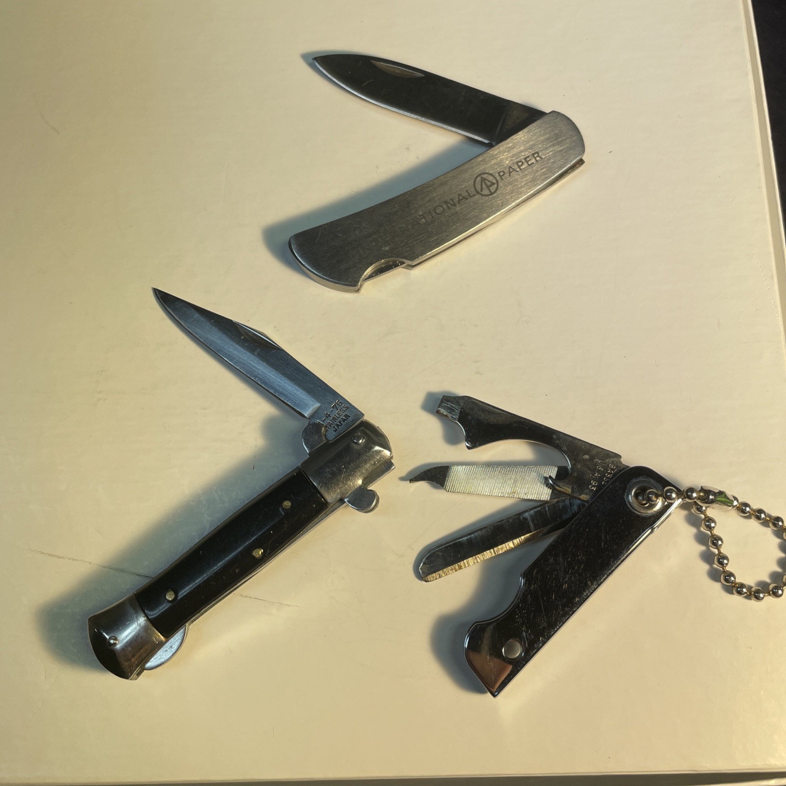 Set Of Three Small Camping/Utility Pocket Knives ; All In VGood Working Order ￼