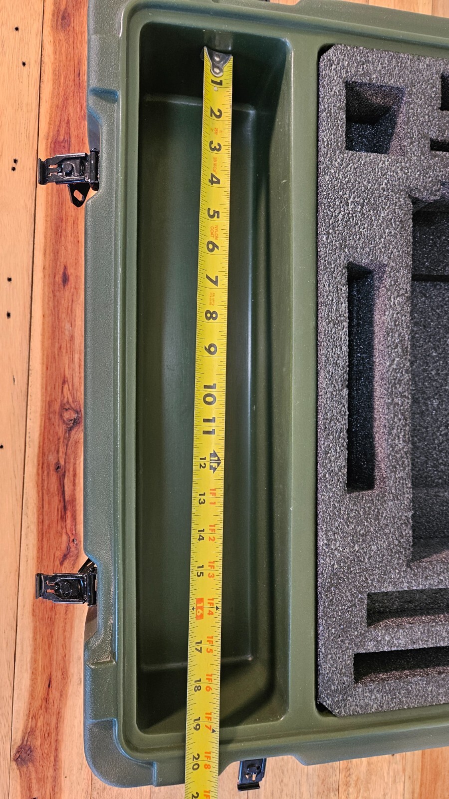 Military Plastic Weather Proof Hard Case 22x21x7 Hinged Lid Hardigg Pelican