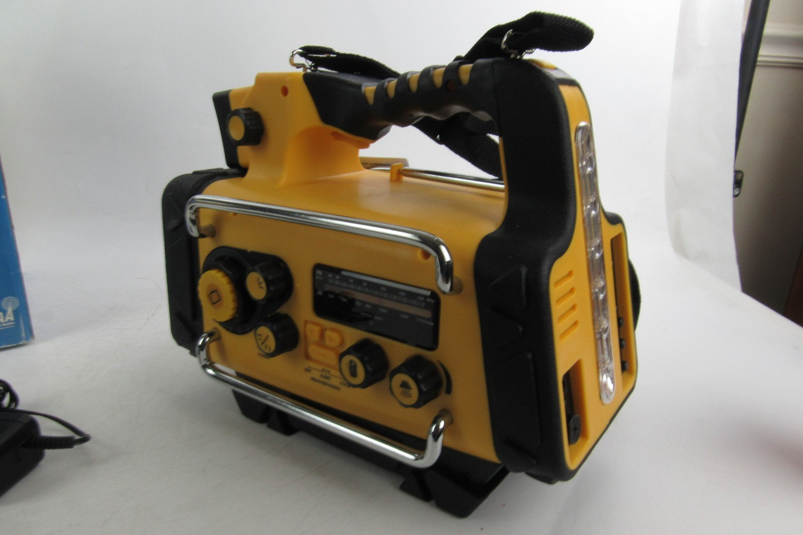 VECTOR VEC135 Storm Tracker TV Radio Weather Alert NEW OPEN BOX WORKS SEE VIDEO