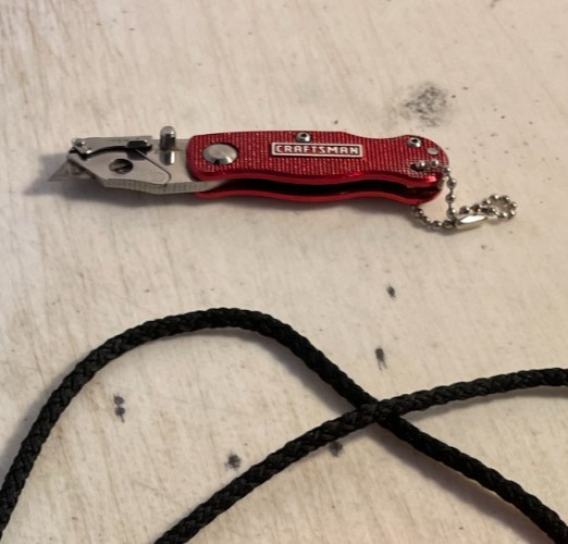 Survival kit junkyard: Storm whistle, Craftsmen box cutter, Silva compass