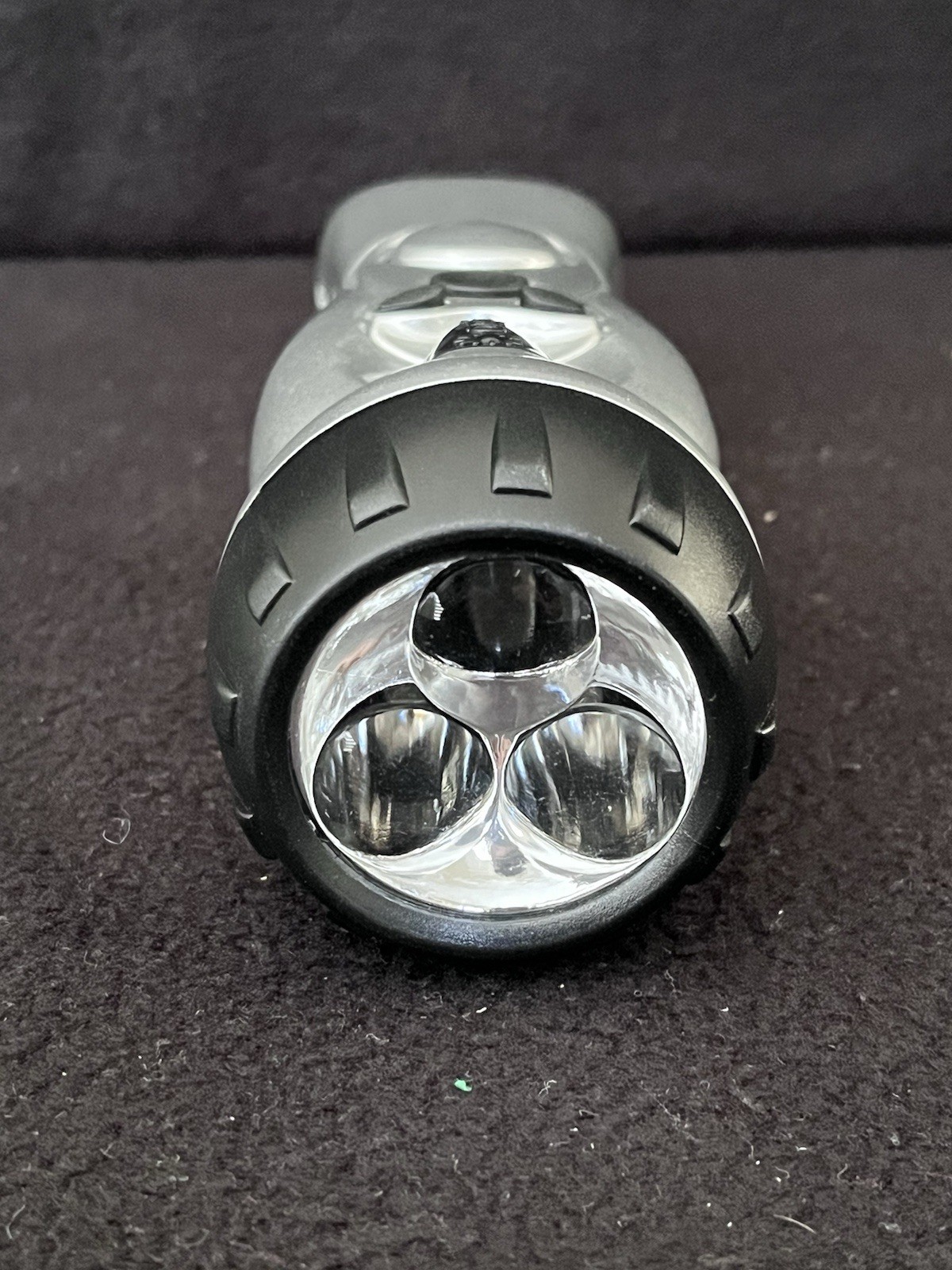 Gizmo Survival Emergency Wind-Up 4in1 Flash Light, Radio, Alarm & Phone Charger