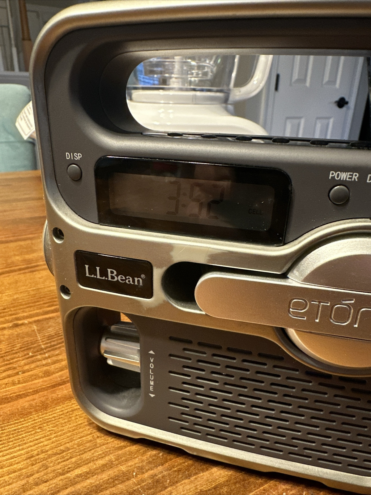 SOLARLINK FR360 Emergency Weather Radio Flashlight Solar Power USB PORT LL BEAN