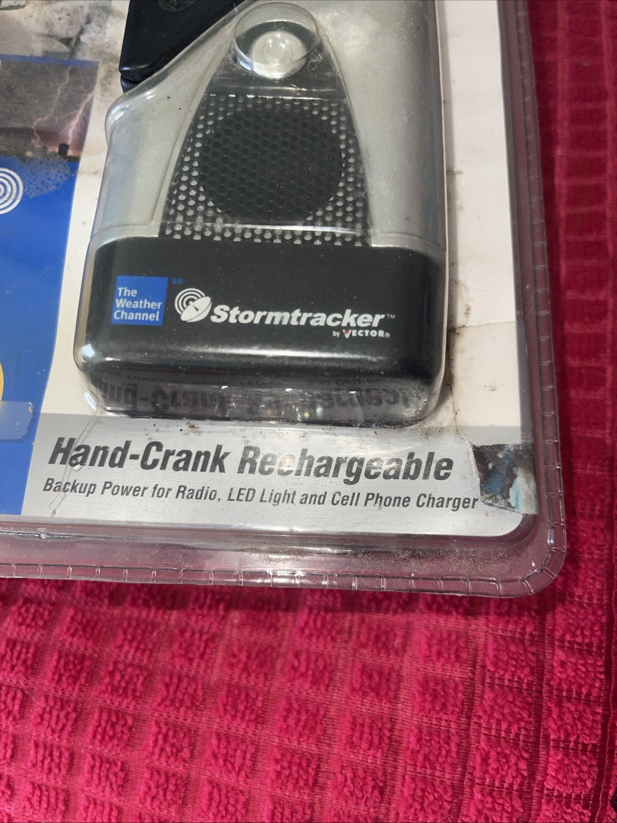 Storm tracker Vector VEC172WB Weather Alert Radio Flashlight Cell Phone Charger