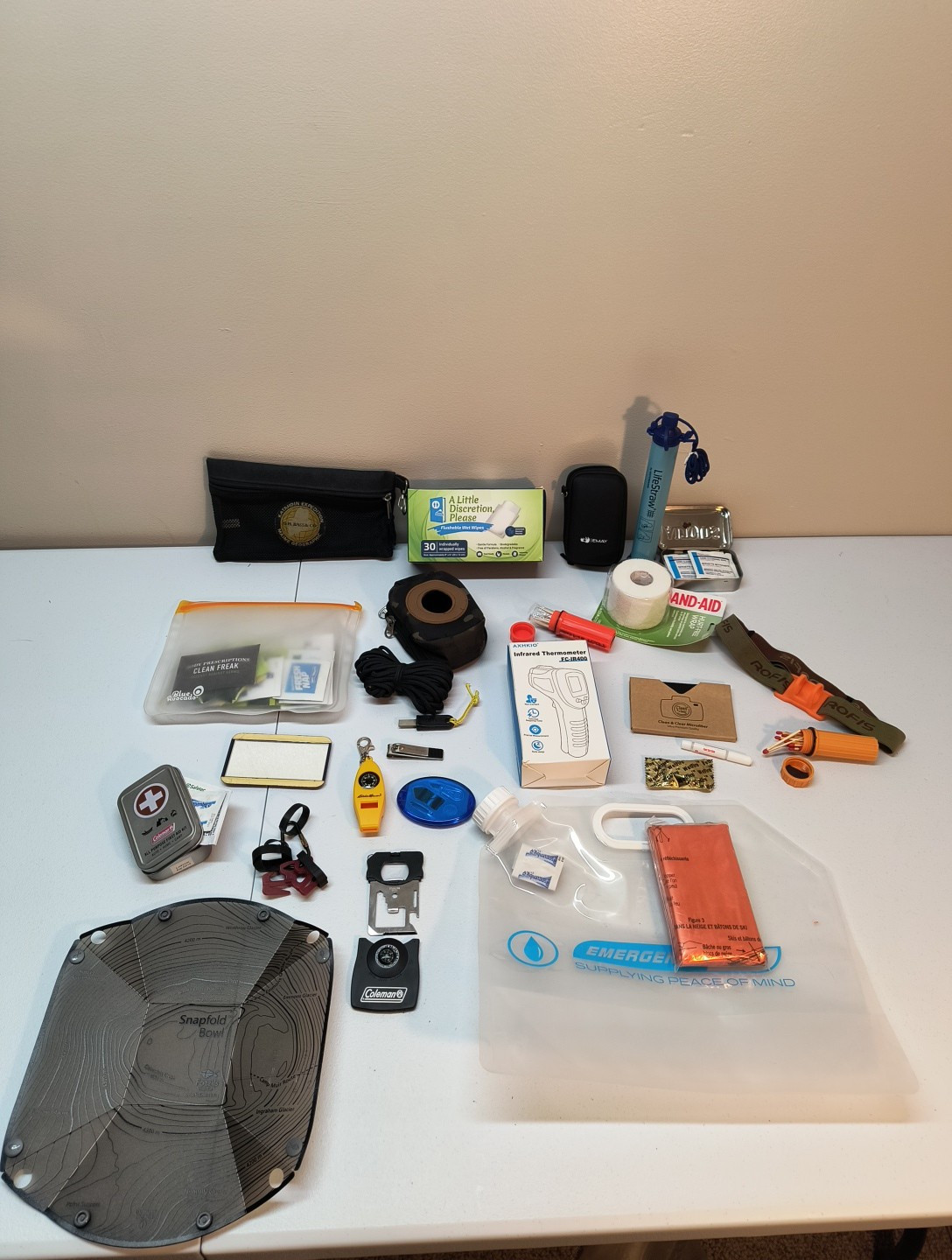 Emergency Survival Kit Camping Bug Out Medical DIY Disaster Relief Prepper PICS!