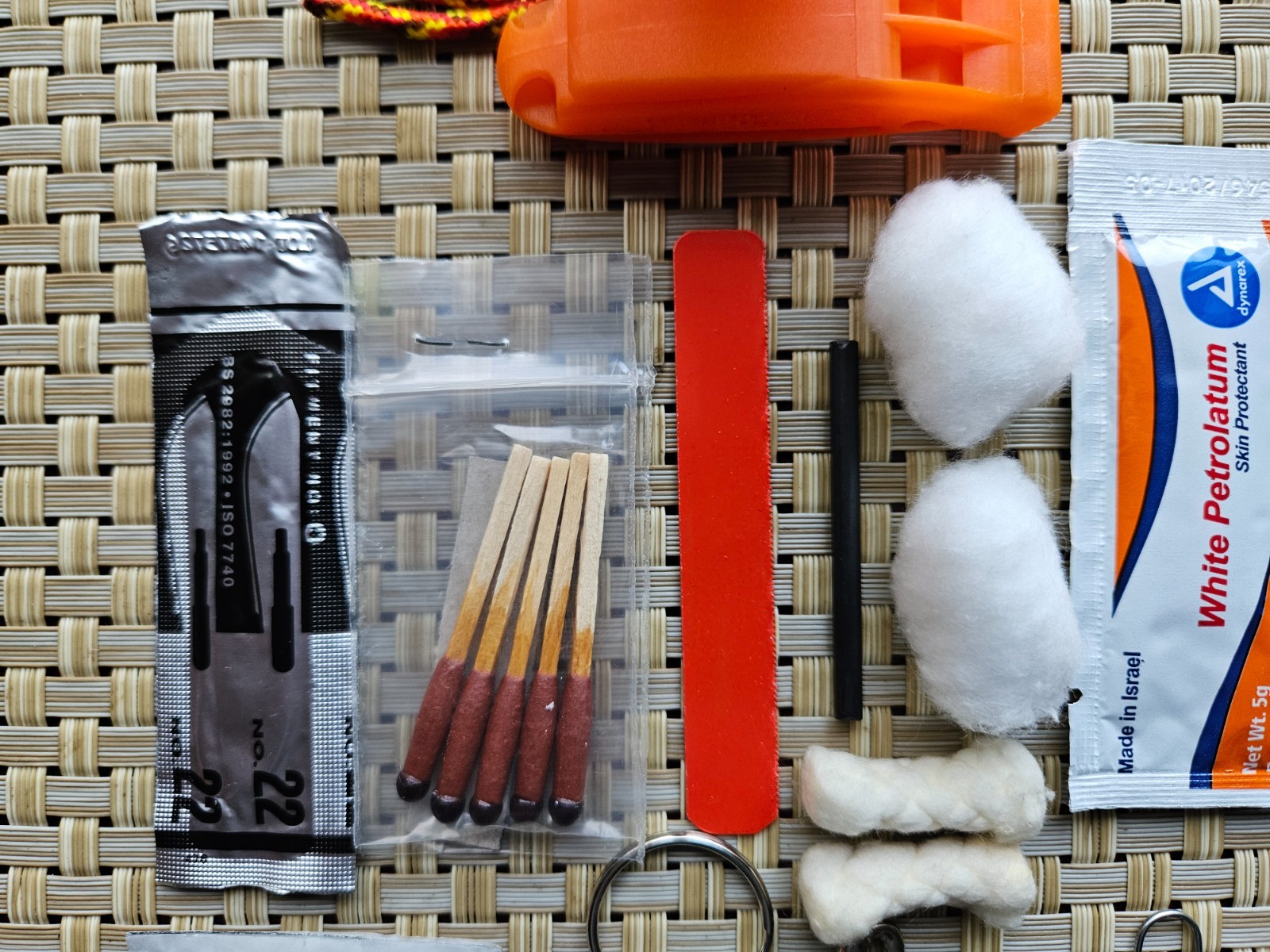 SURVIVAL KIT Capsule Water Resistant – Whistle, Ferro rod, windproof matches