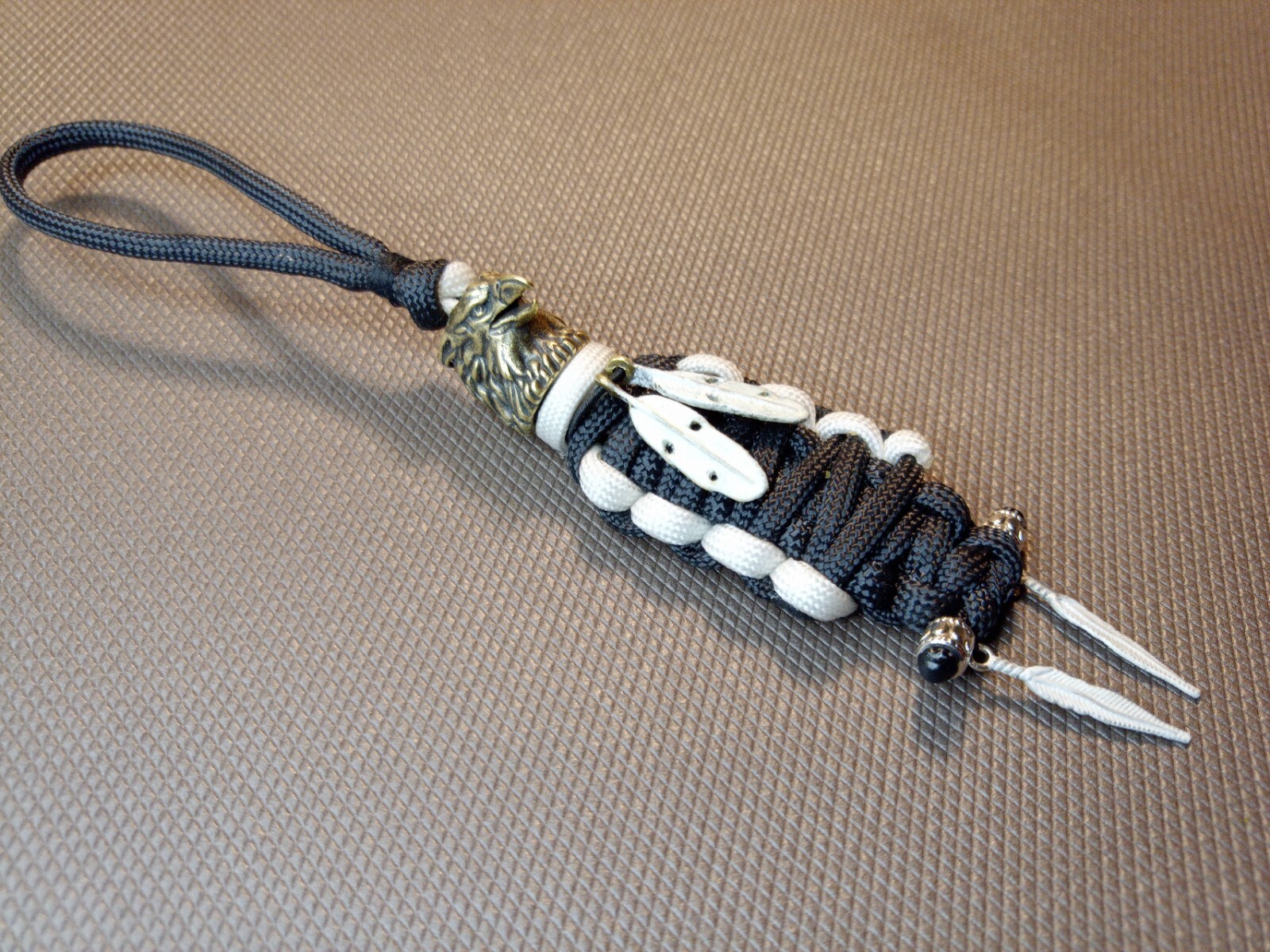 Paracord Eagle Knife Lanyard Multiuse Glow In the Dark Free Spin Ring Necklace