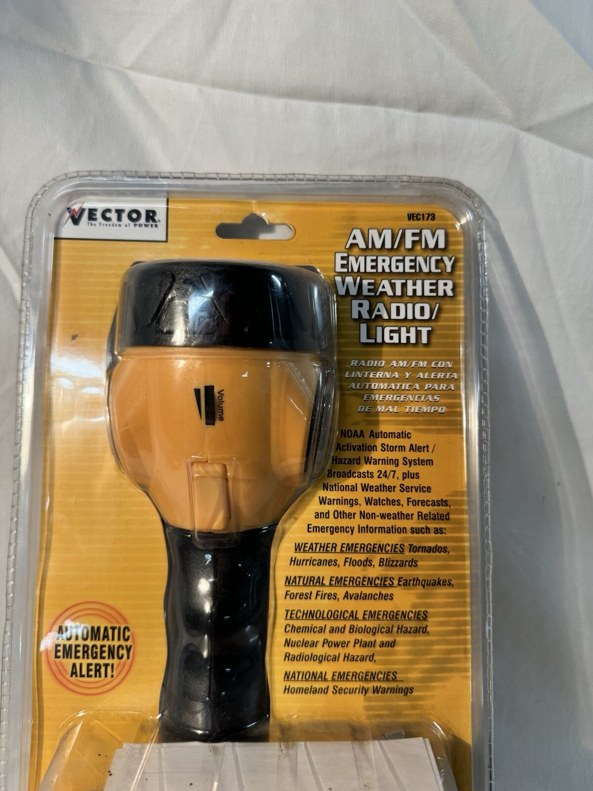 New Vector VEC173 Storm Tracker AM/FM Emergency NOAA Weather Radio Flash Light