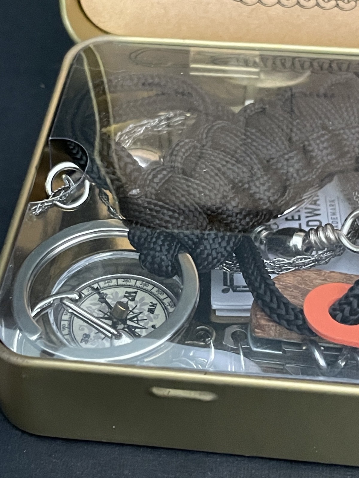 Gentlemen’s Hardware Survival Kit No 127 Camping Multi Tool Compass Fire Starter