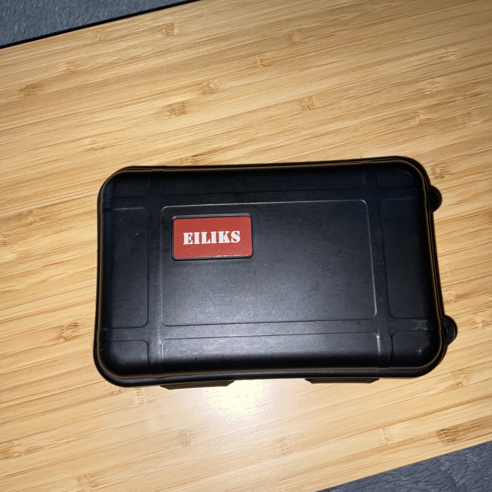 EDC Kit. Brand: Eiliks. 17”x11”x5”. 10 Pcs. In a case.