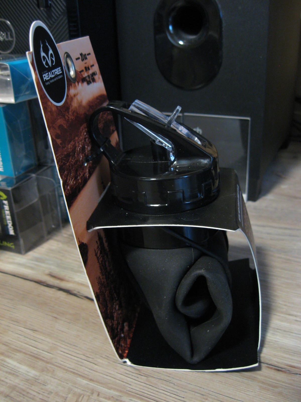 Realtree 20 OZ Foldable Water Bottle – Compact Collapsible Folding Storage Black