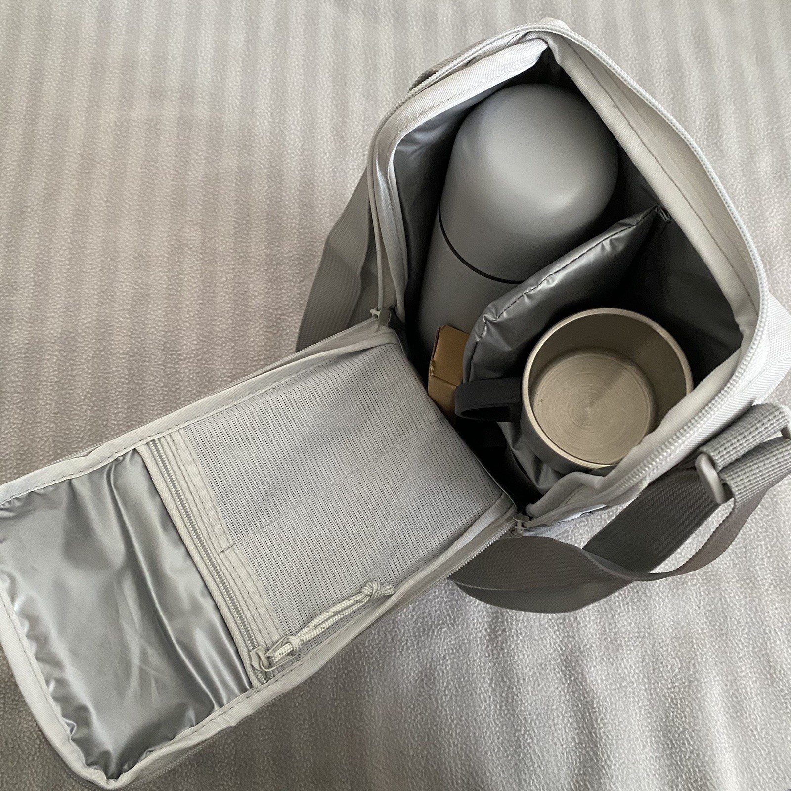 Camping Insulated Cooler Bag Set with Thermal Water Bottle/Two Mugs/Spoons -New