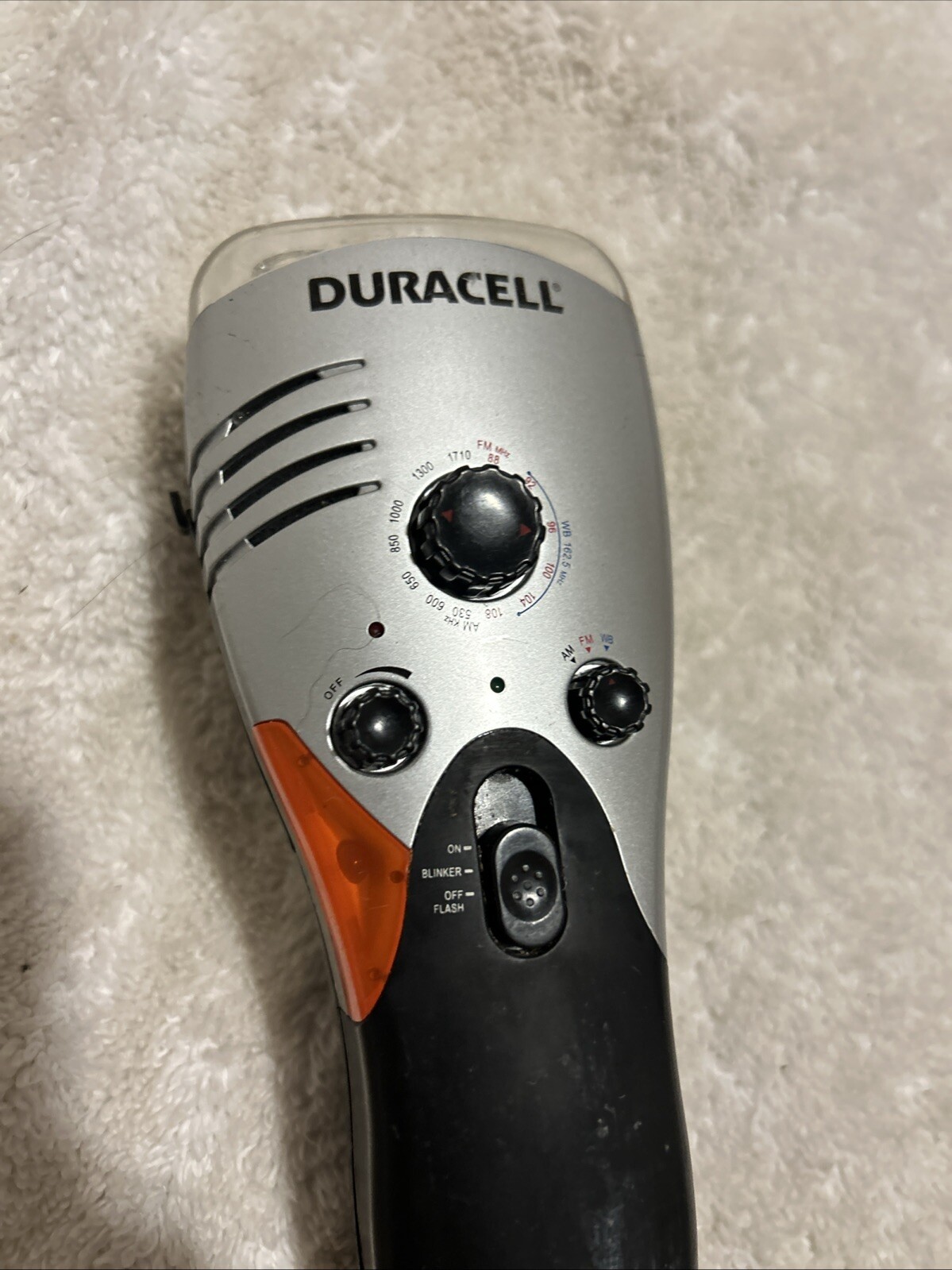 Duracell KP028 Silver & Black Crank Light with AM/FM Radio, Safety Blinker, USB