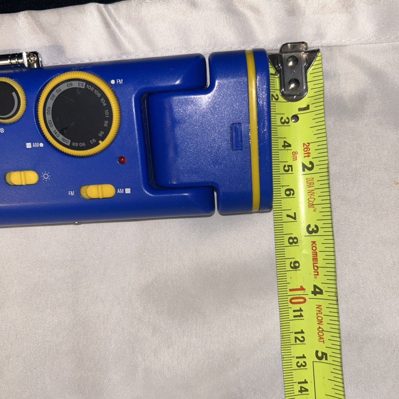 Multi purpose Emergency Radio And Flashlight