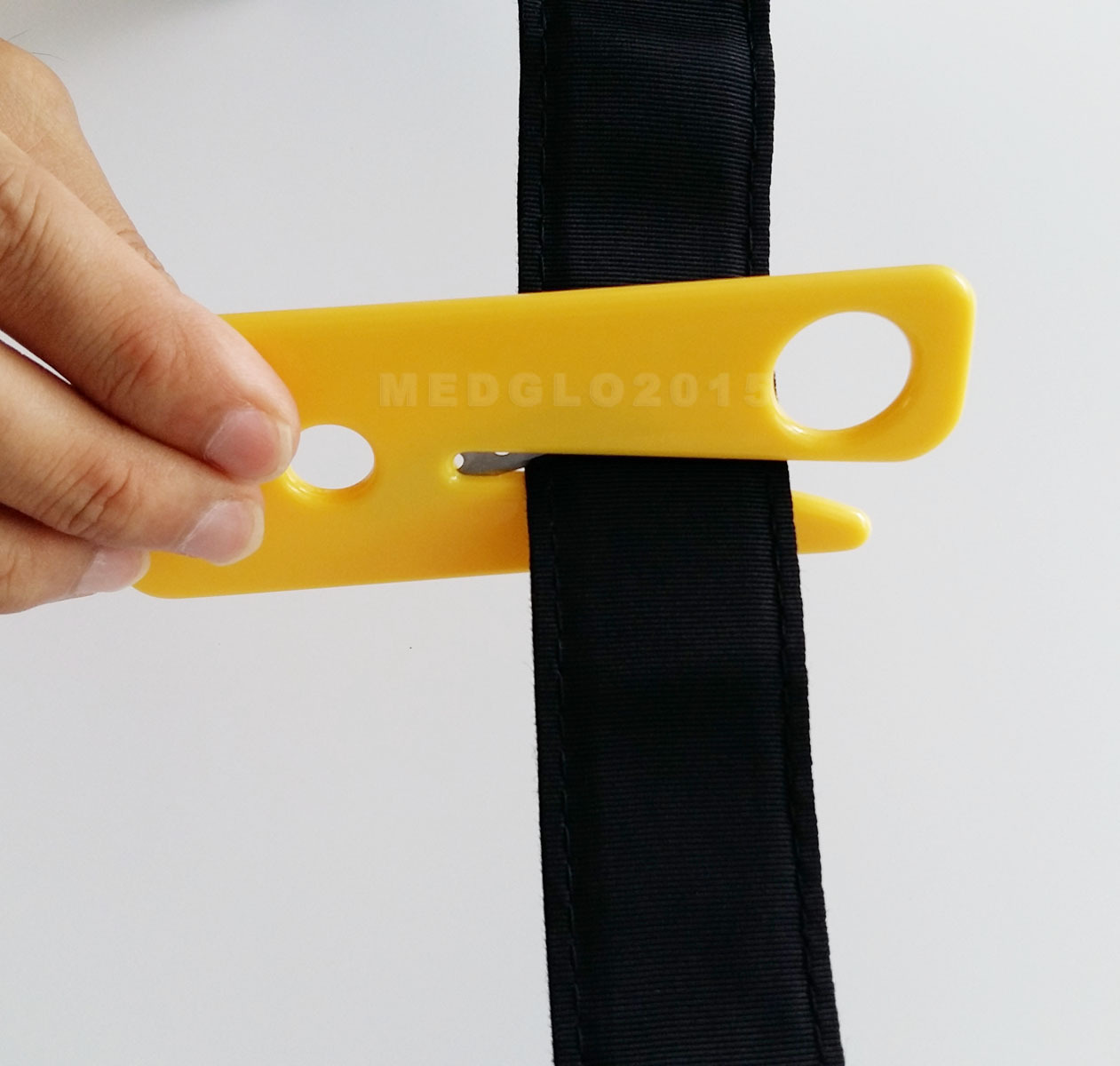50 PCS ELYSAID SEATBELT CUTTER SEAT BELT CUTTER SAFETY KNIFE SHARP YELLOW