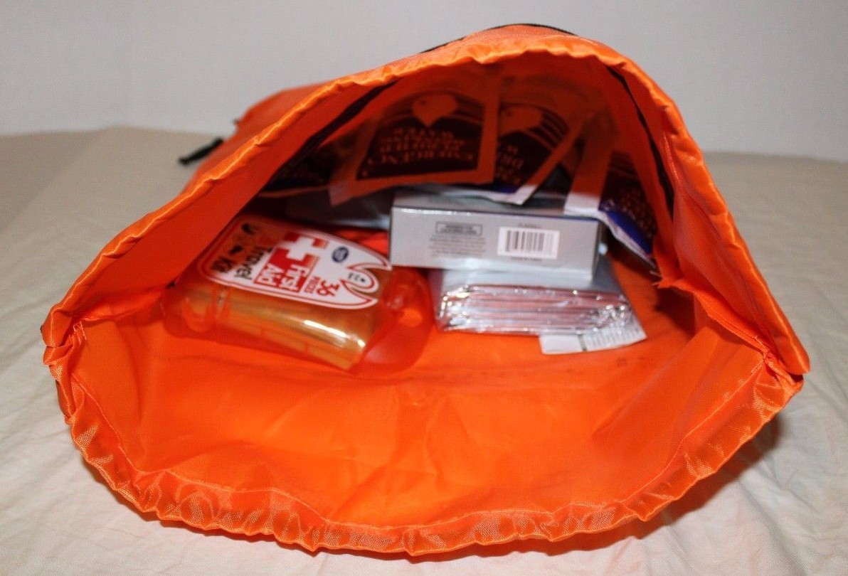 3 Day Emergency Food Water Blanket Whistle Flashlight 1st Aid Survival Kit 72 Hr