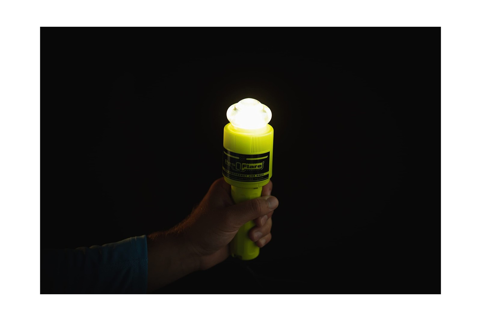 ACR ResQFlare Electronic Distress E-Flare and Flag, USCG Approved Replacement…