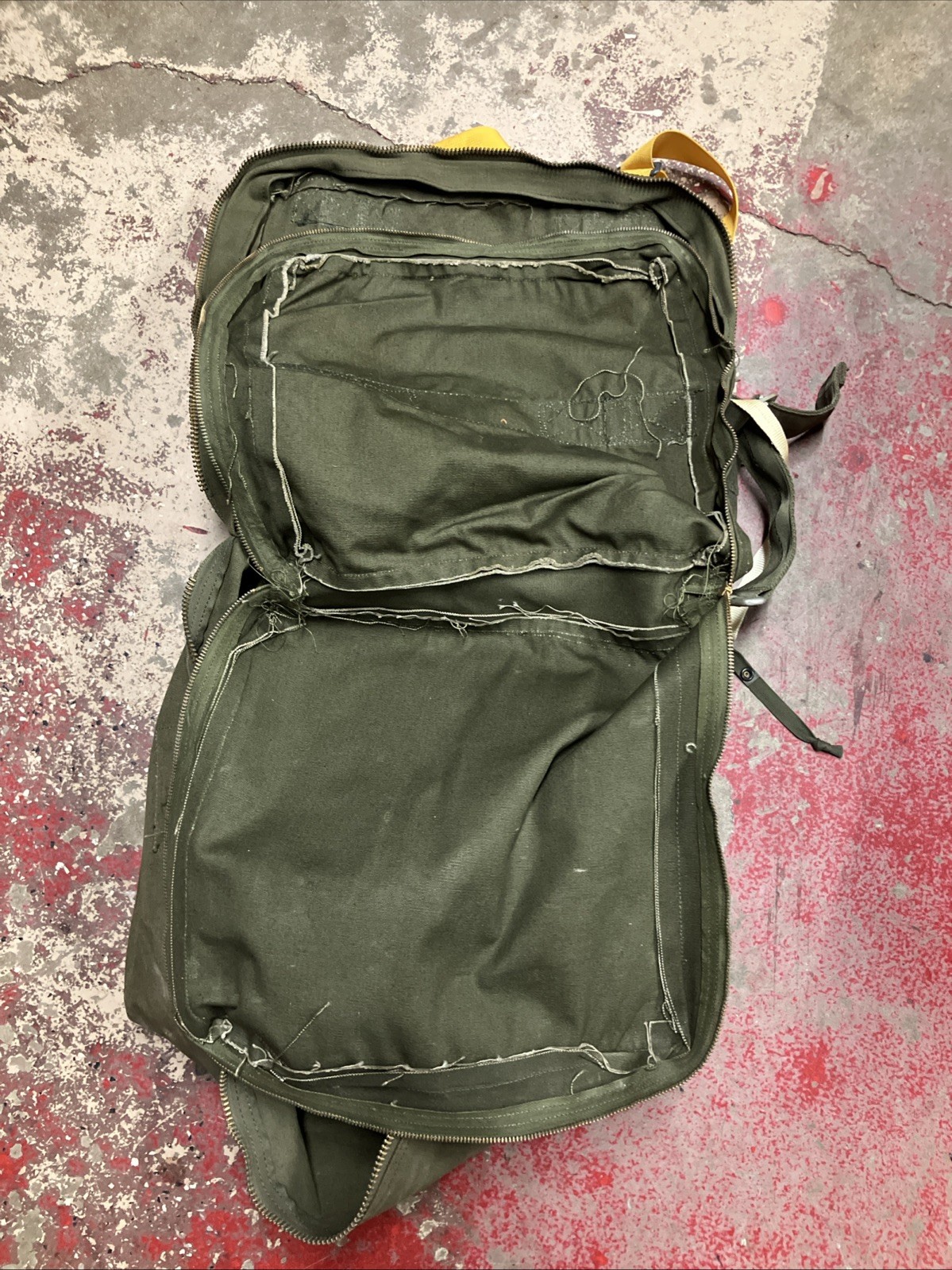 US SURVIVAL KIT OVER WATER PILOT BAG