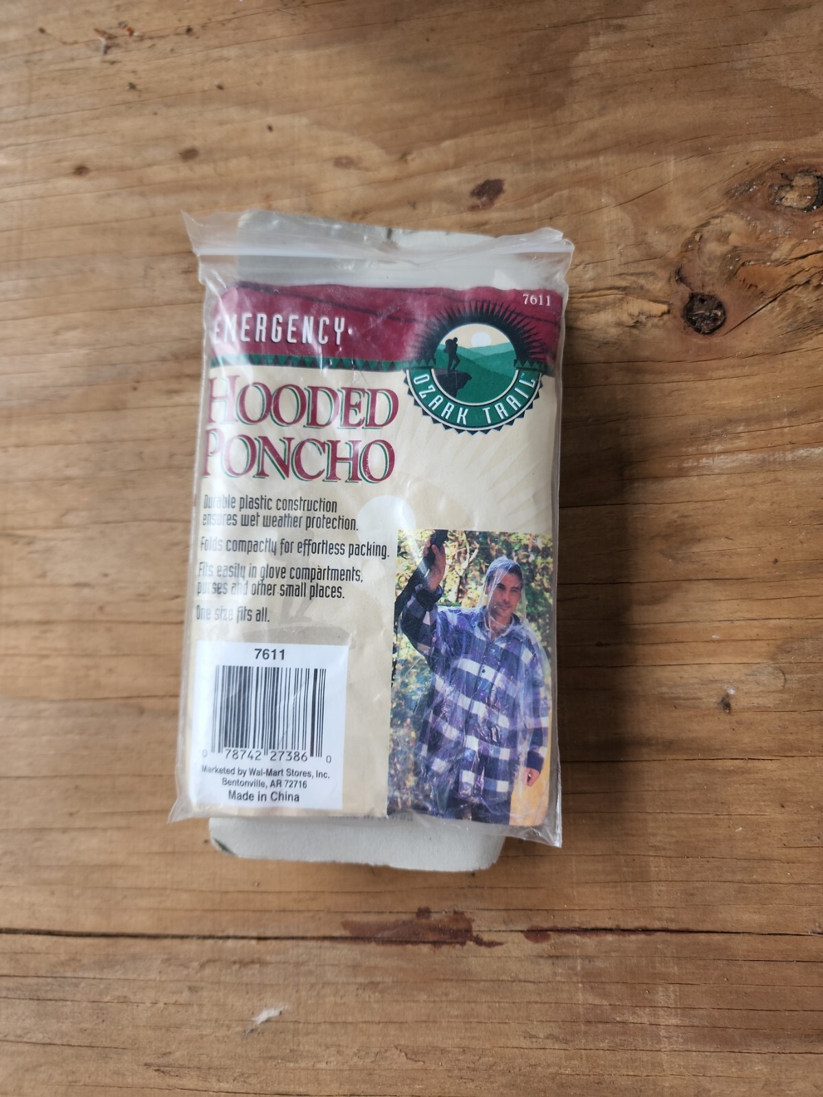 OZARK trail EMERGENCY Blanket & Hooded Poncho Emergancy Car Kit NOS