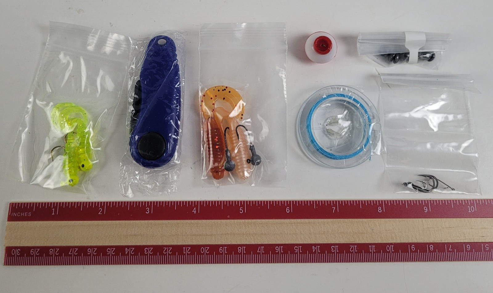 Survival Fishing Kit – 22 Piece Compact Lightweight Emergency Fishing Kit