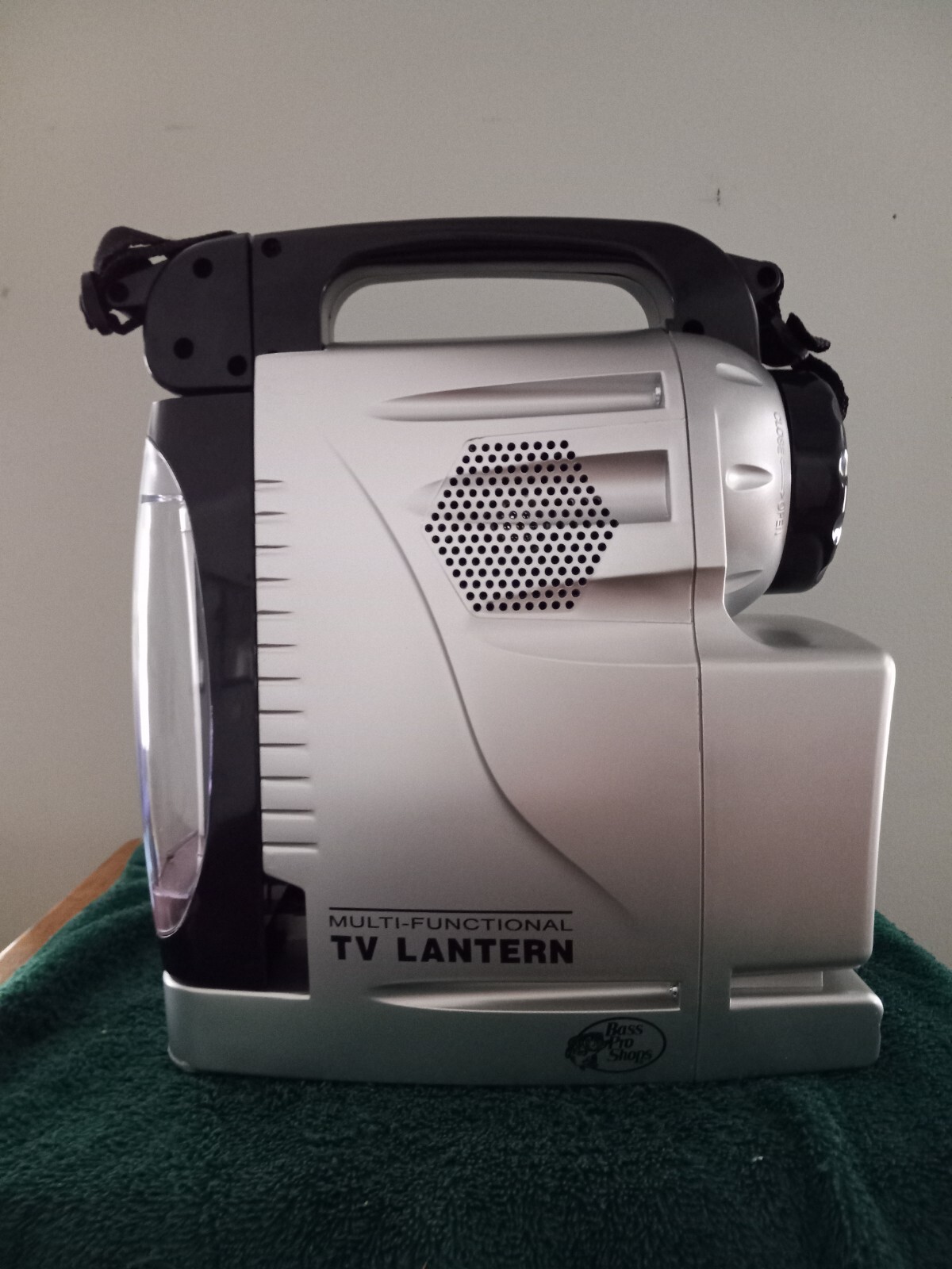 Bass Pro Shops / Outdoor World TV Lantern Model 0255