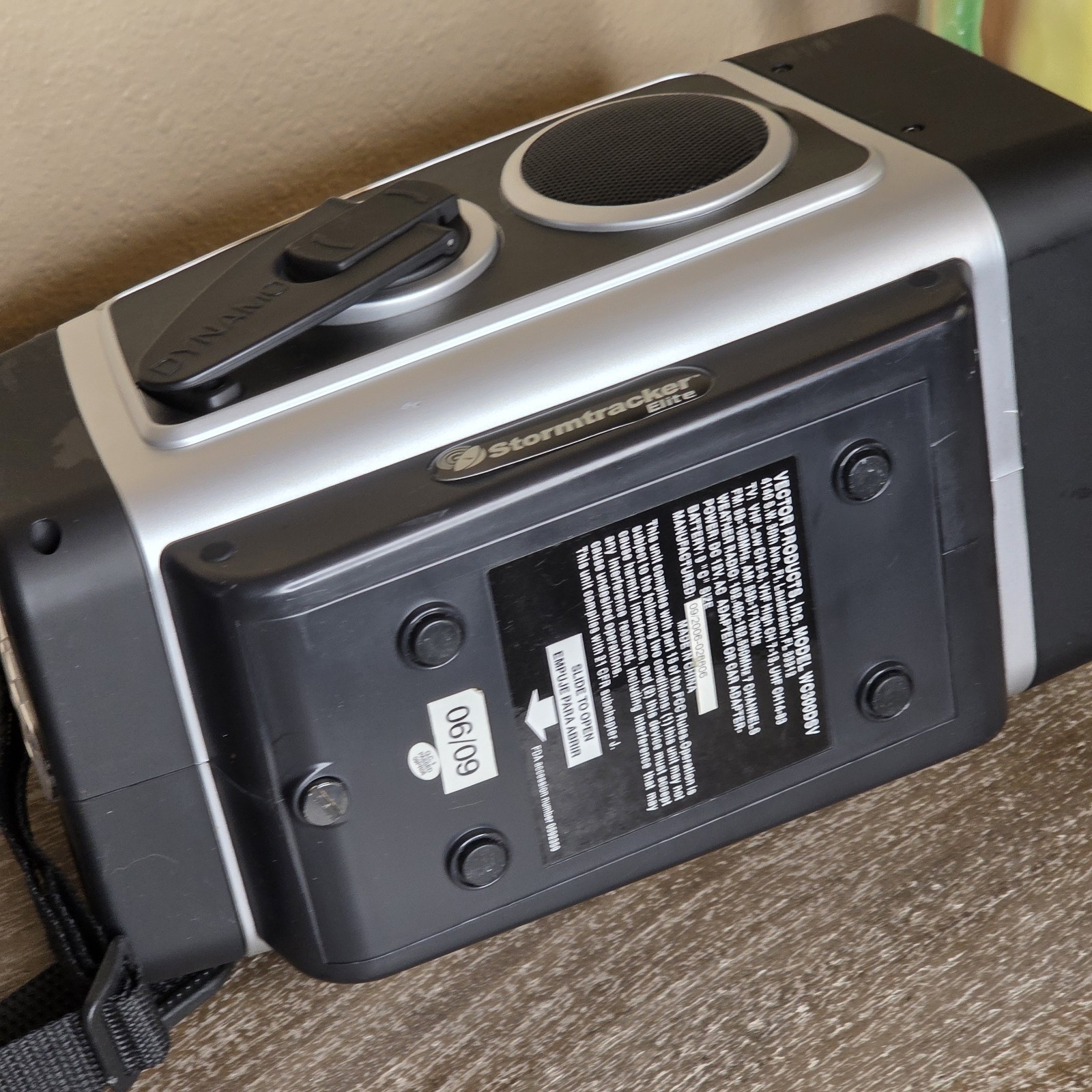 Vector Stormtracker Elite WC300DSV TV Lantern AM/FM Weather Alert Radio – Read