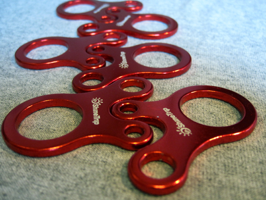 US.Seller-Red 3 Hole rapid quick release knote EDC Survival outdoor Aluminum