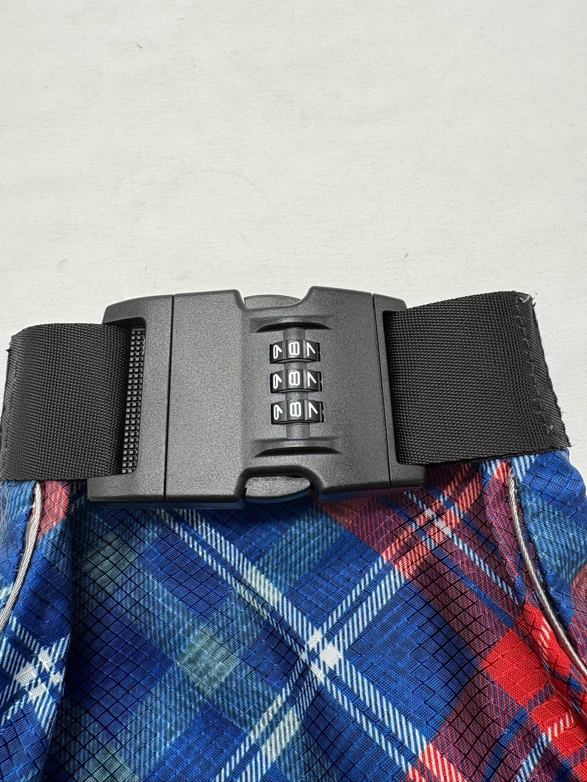 Water seals Safebox Portable Safe (pouch)