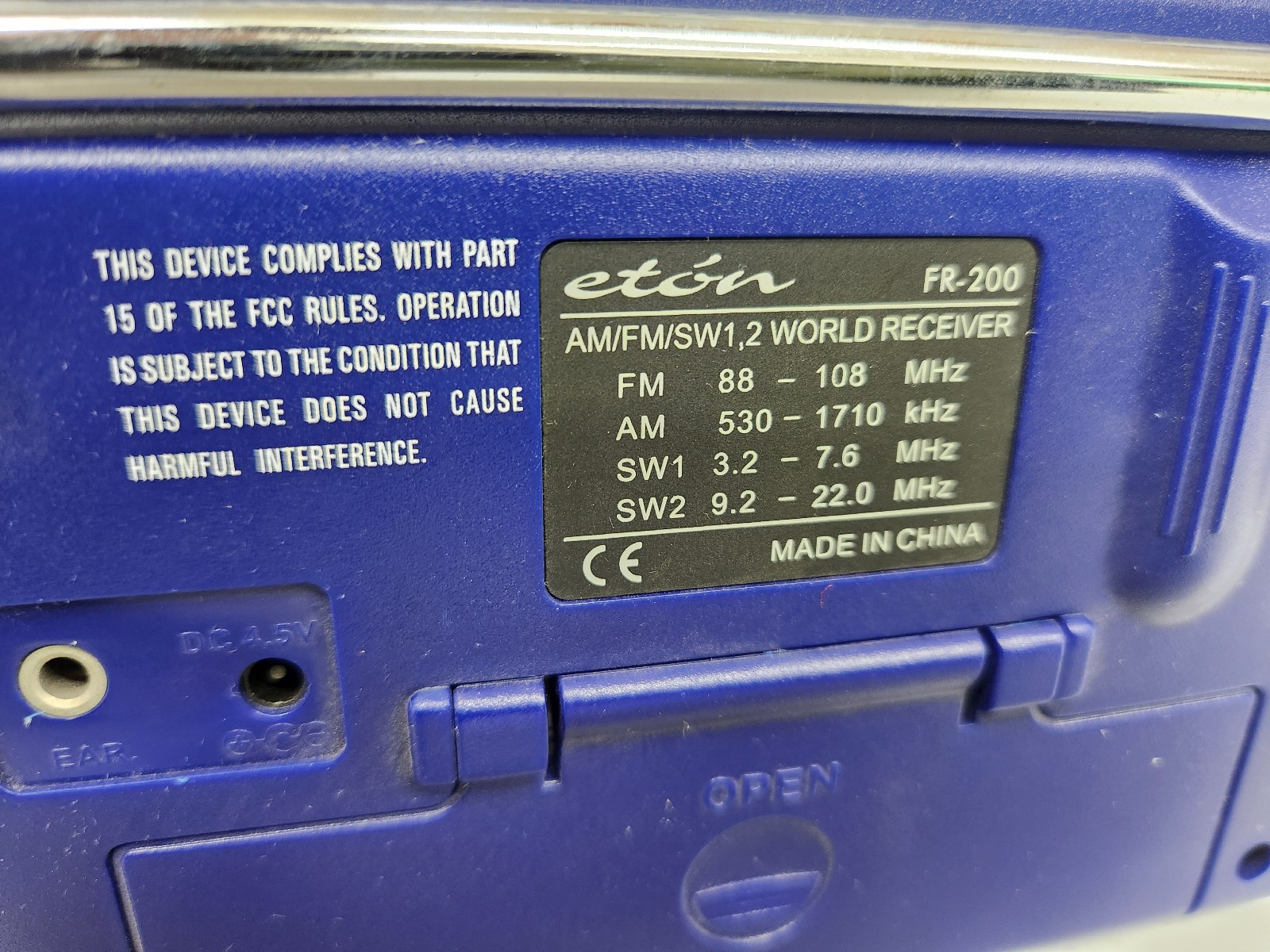 LL Bean Eton Radio FR-200 Emergency Short Wave AM/FM Hand Crank Blue TESTED