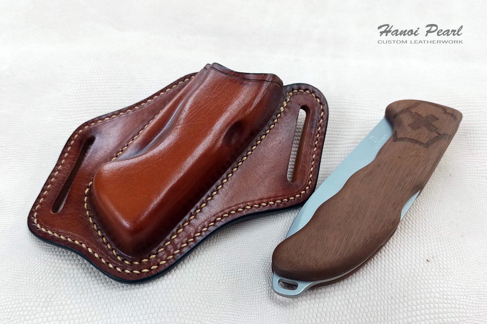 Custom Canted Pancake Leather Sheath for Victorinox Hunter Pro Wood